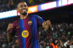 7战4球!西媒盛赞:德科签下热苏斯堪称神来之笔,巴西前锋无缝融入巴萨
