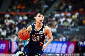 防守遭针对！徐杰9投5中拿到14分3篮板2助攻3抢断 正负值-13