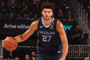 NBA新赛季有15人的年龄不足20岁 卡梅隆·布泽尔19岁94天年龄最小