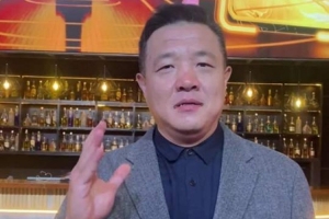 杨健:湖人的进攻确实好看 但仍然缺少替补控卫和替补中锋