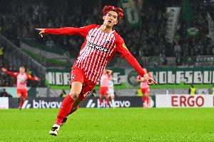 1米91能绣花！21岁后藤启介精彩吊射双响，200分钟5球身价1000万