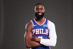 杰伦·布朗：NBA球员平均生涯才4年多 我能征战10个赛季已很幸运