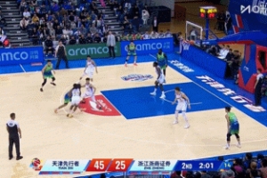 穷追猛打！尼克斯自投自抢上篮得手 天津领先广厦22分