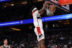NBA杯奇才迎战黄蜂！基夫：迪班萨仍有出场时间限制