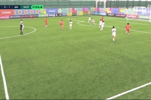 U15国足扳平！国足小将远射弹地破门，日本队门将判断失误！